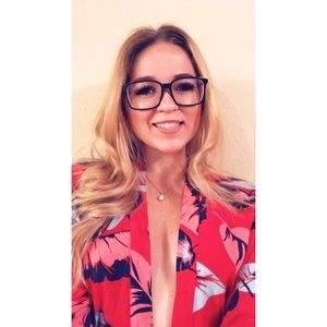 Meet your Posher, Samantha